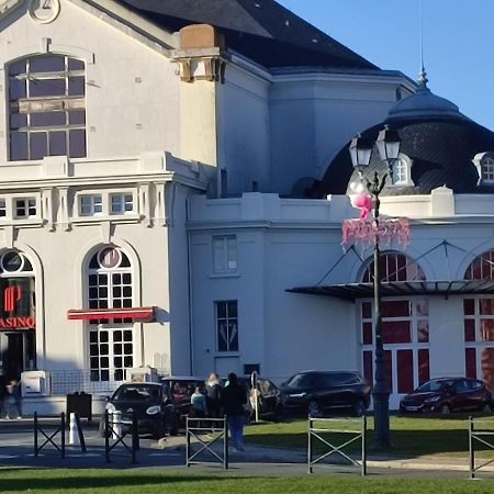 Un Nid D ' Amour Cabourg Bagian luar foto